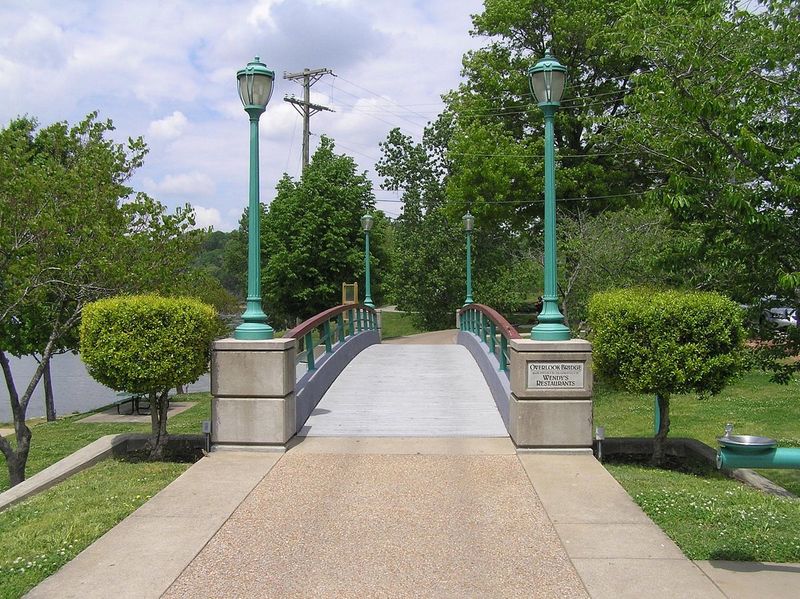 Cumberland Riverwalk Pedestrian Bridge — Clarksville