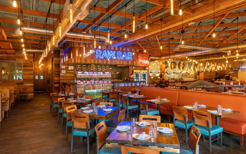 Cuzin’s Seafood & Clam Bar — Marlboro