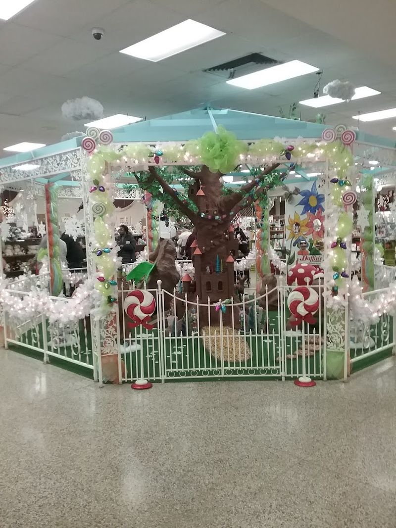 Daffin’s Candies (Sharon)