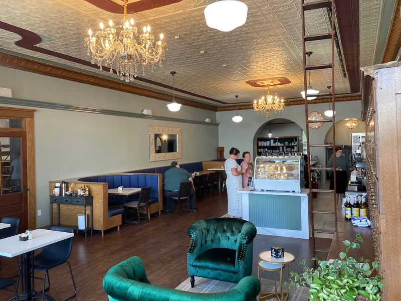 Daphne Mae Cafe