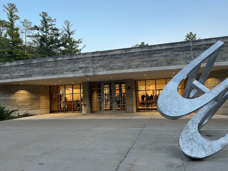 Dennos Museum Center, Traverse City