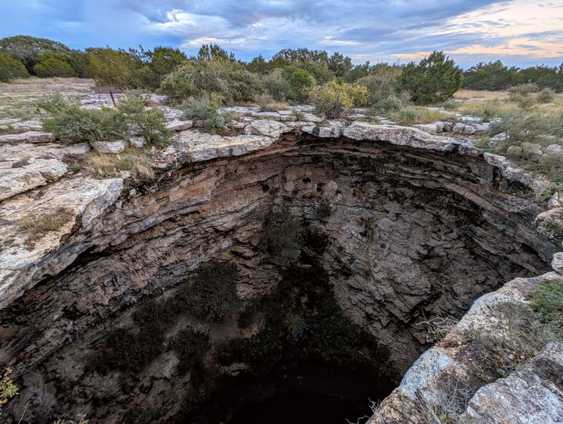 Devil's Sinkhole Devil's Sinkhole