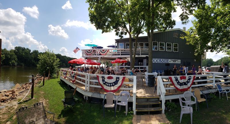 Dockside Bar & Grill – Ottawa