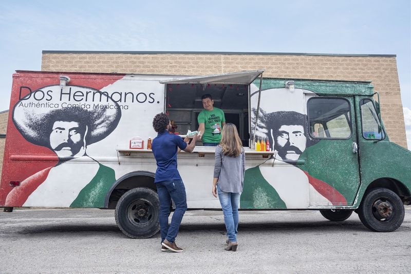 Dos Hermanos Taco Truck, Columbus, Ohio