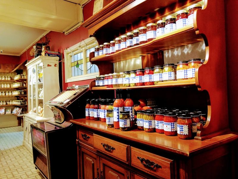 Dutchman's Hidden Valley Country Store (Hamilton) Dutchman's Hidden Valley Country Store (Hamilton)