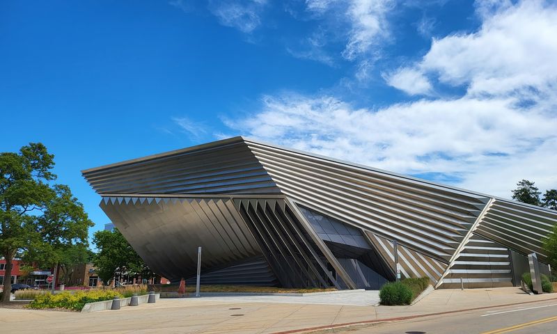 Eli and Edythe Broad Art Museum (East Lansing)
