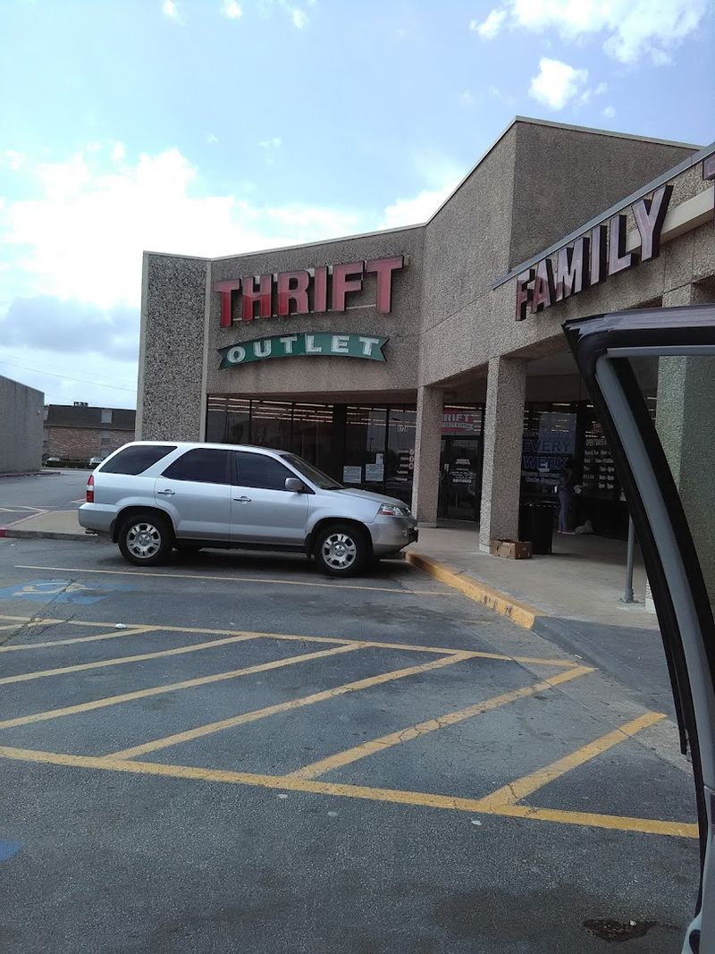 Family Thrift Center Outlet