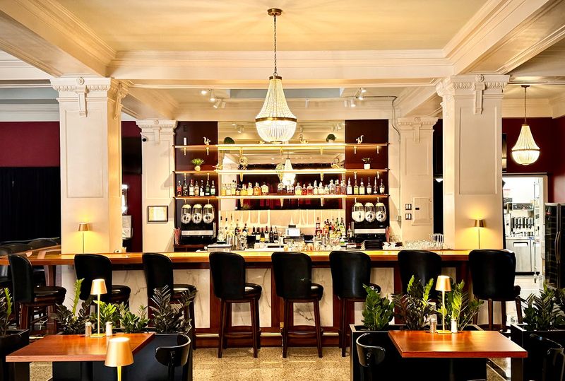 Farren’s at The Inman - Champaign