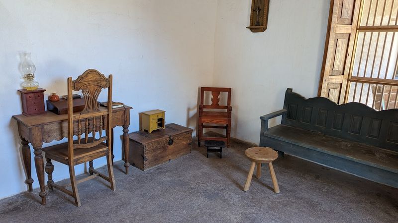 Fascinating Glimpse Into 1800s Border Life