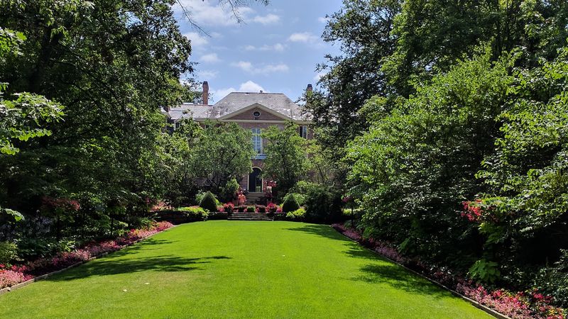 Formal Gardens That Invite You To Linger