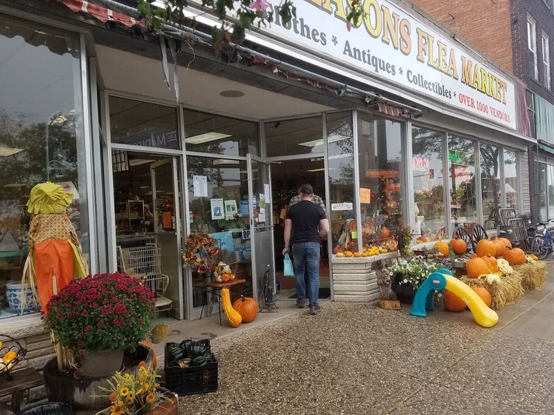 Four Seasons Flea Market (Madison)