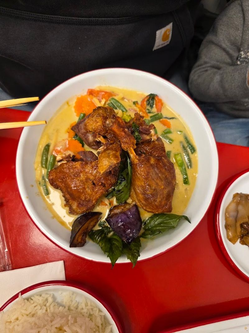 Fresh Thai Comfort Food Made for Lunch Dates and Dinner Plans