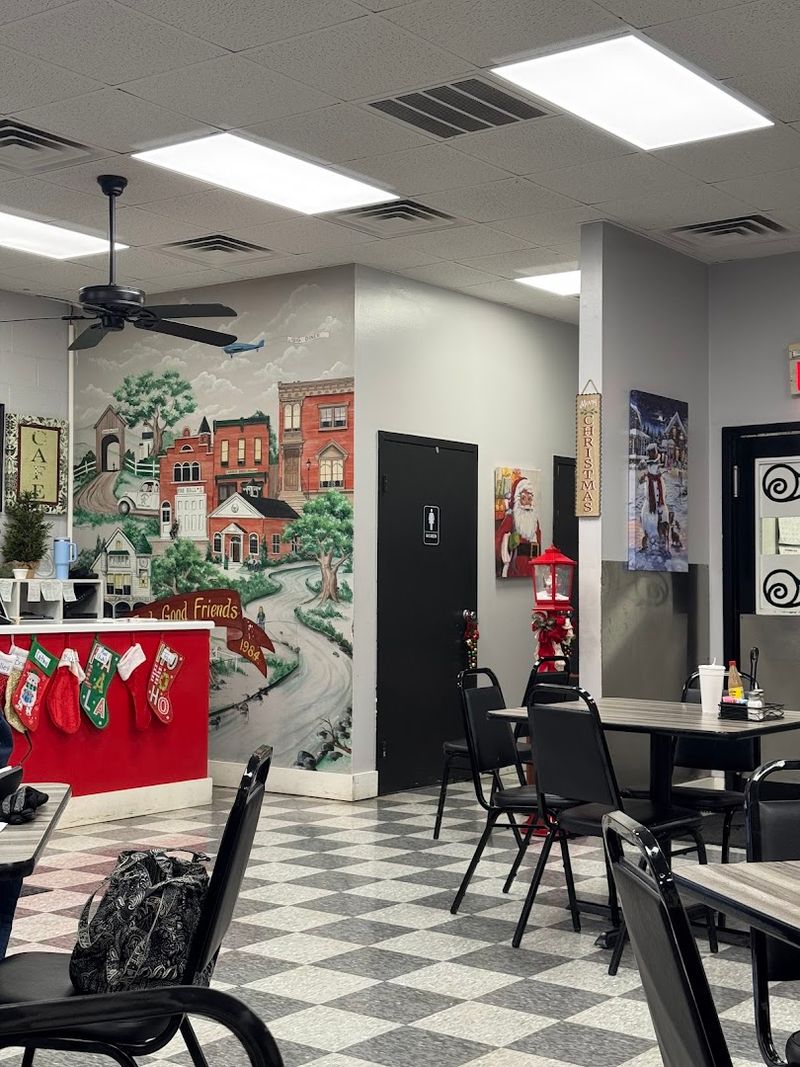 Friendly Service Gives the Restaurant Its Easy Tennessee Feel