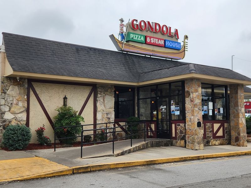 Gondola Pizza & Steak House — Crossville