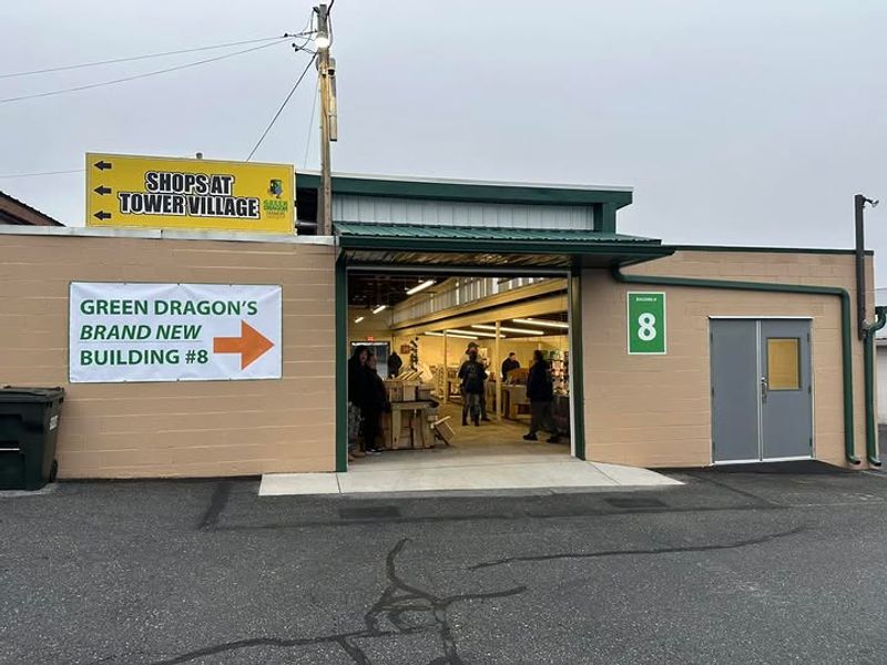 Green Dragon Farmers Market & Auction (Ephrata)