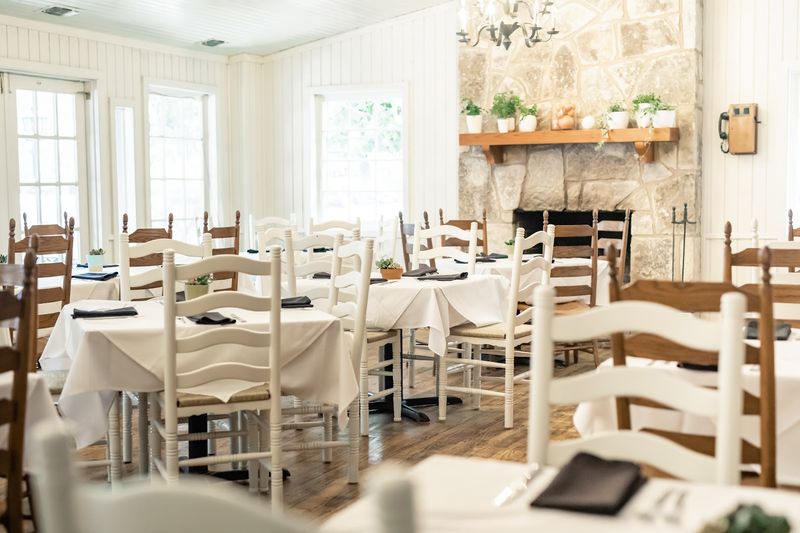 Grey Moss Inn (Helotes) Grey Moss Inn (Helotes)