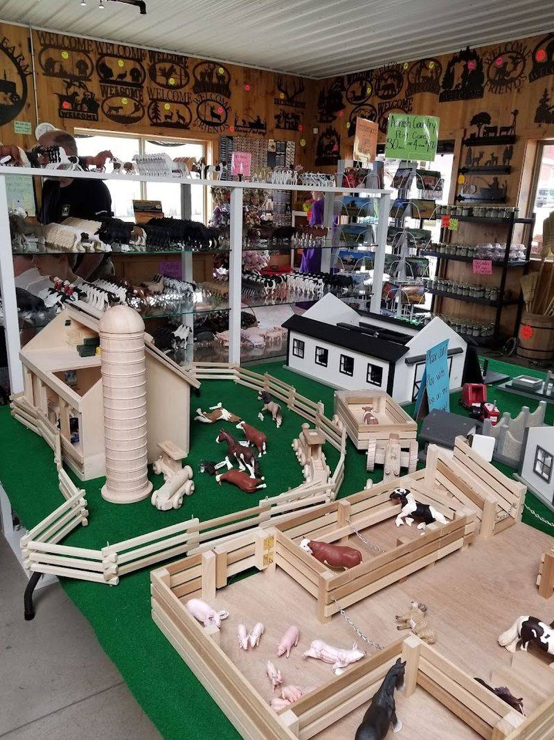 Handmade goods and country shopping extras