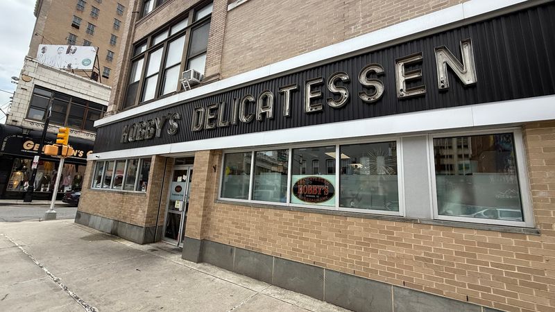 Hobby’s Delicatessen & Restaurant - Newark