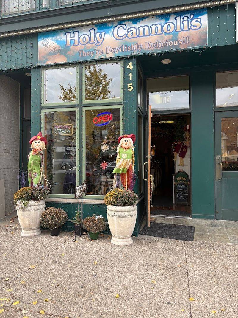 Holy Cannoli's — Rochester