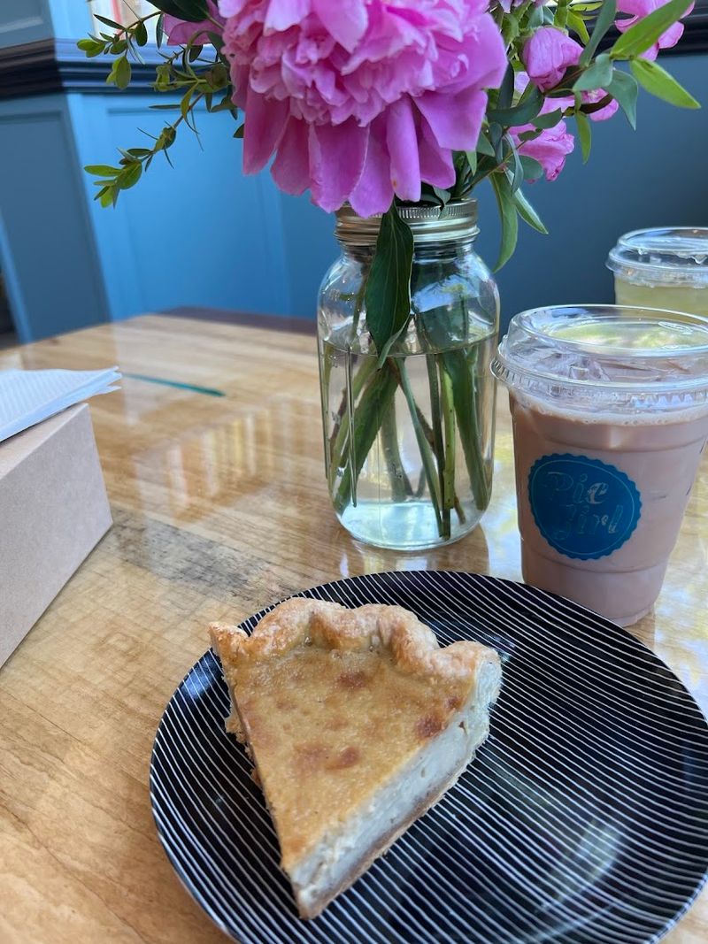 How to Plan a Weekend Visit Before the Best Pies Sell Out