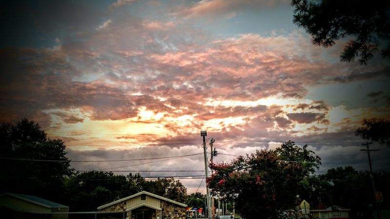 Where Bluegrass Still Sounds Right After Sunset