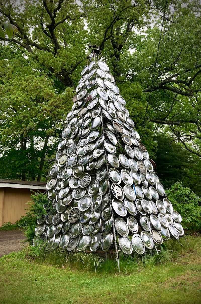 Hubcap Pyramid — Mays Landing Hubcap Pyramid — Mays Landing