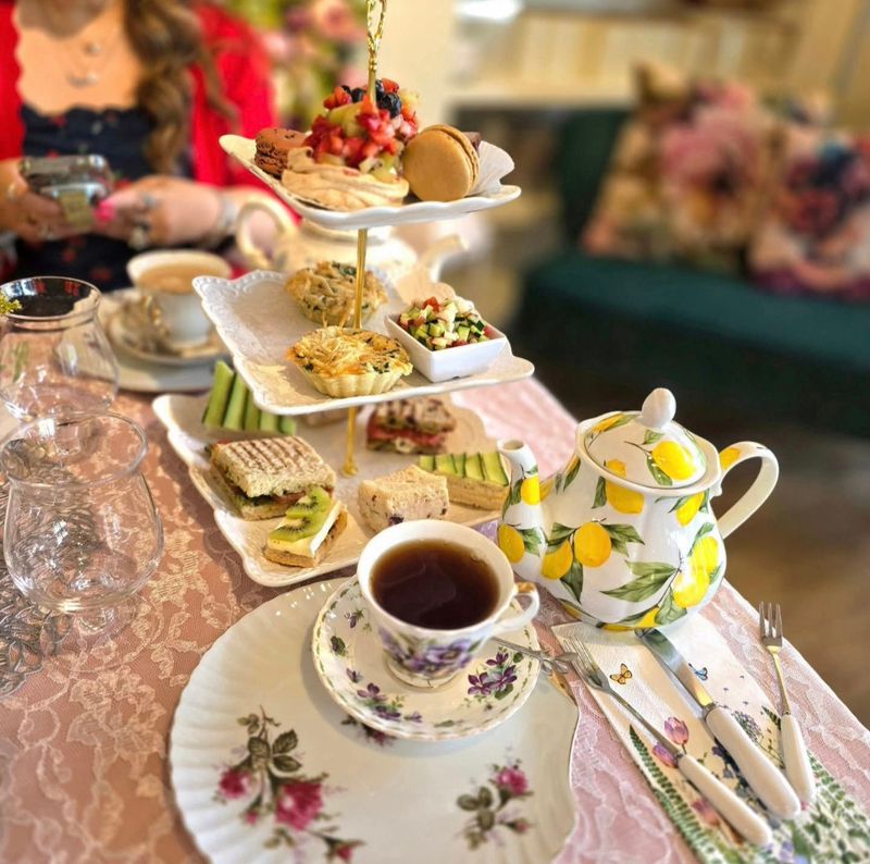 Hummingbird Tea Room & Bakery (The Woodlands)