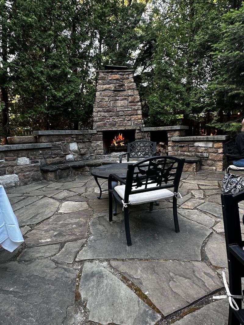Hyeholde Restaurant (Coraopolis)