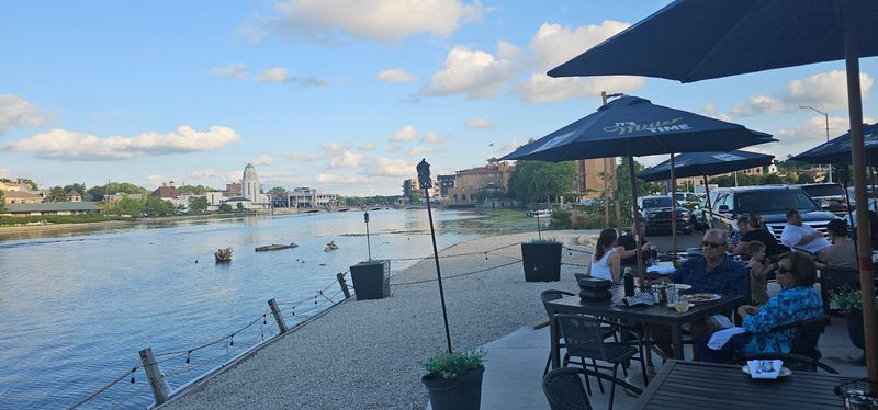 Salerno's On the Fox (St. Charles)