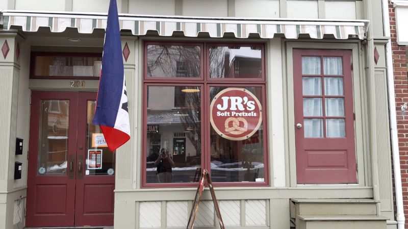 JR’s Soft Pretzels (Lewisburg)