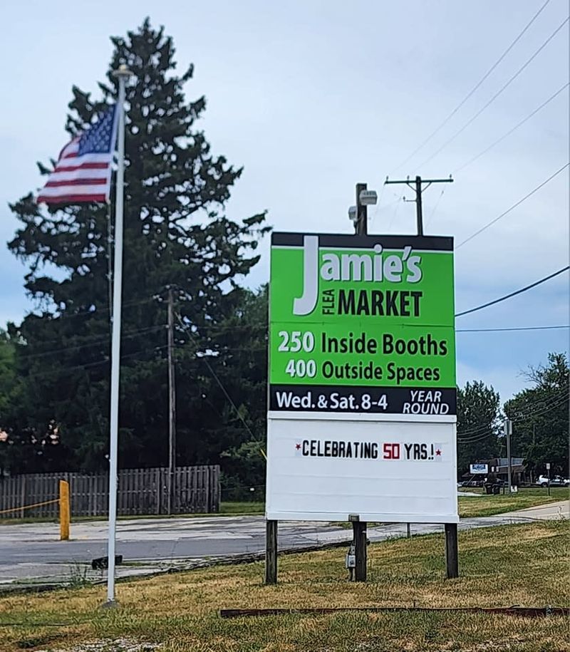 Jamie’s Flea Market (Amherst) Jamie’s Flea Market (Amherst)