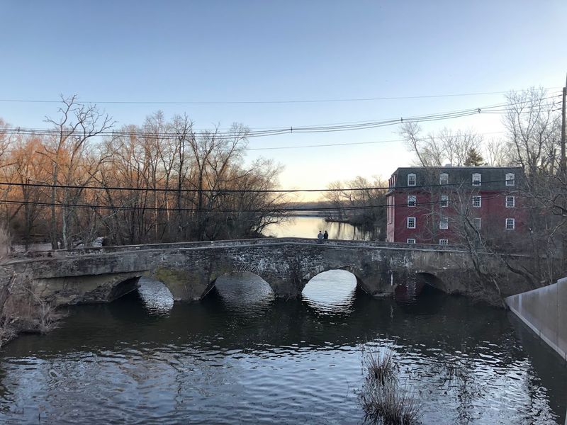 Kingston Bridge, Kingston