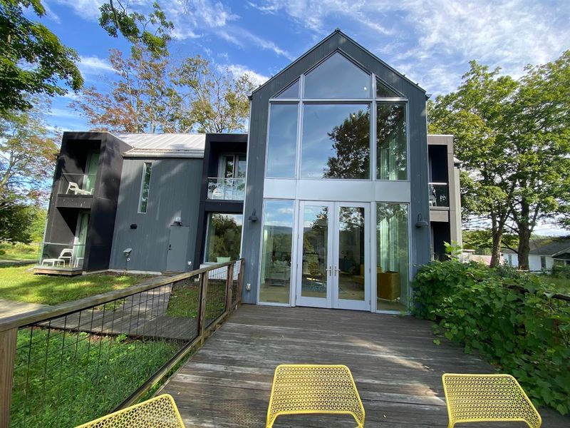 Gray Barn Stays and the Overnight Angle Gray Barn Stays and the Overnight Angle