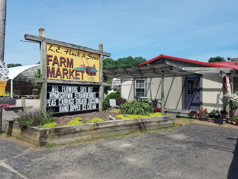 L.E. Huck & Sons Farm Market, Marietta L.E. Huck & Sons Farm Market, Marietta