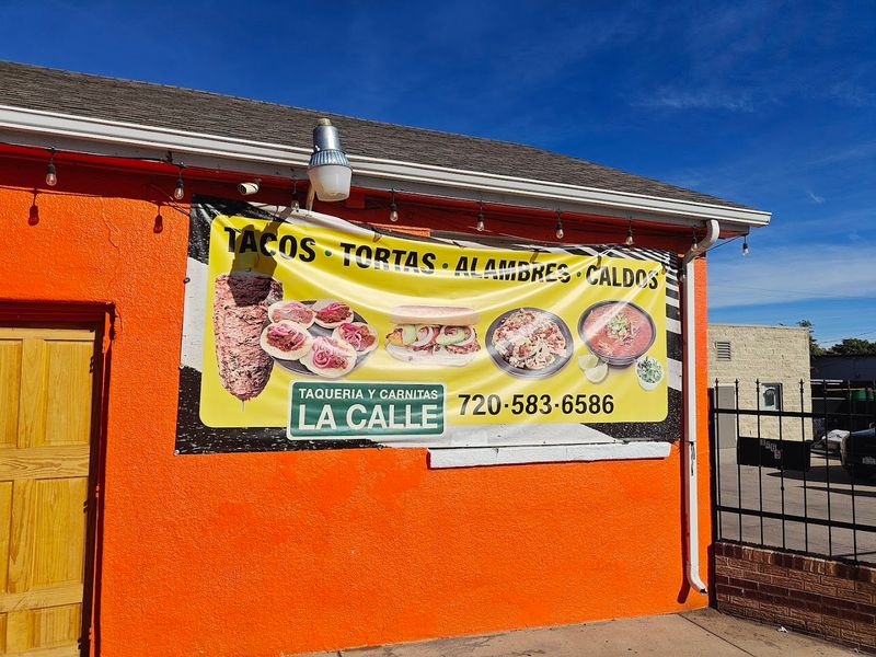 La Calle Taqueria y Carnitas
