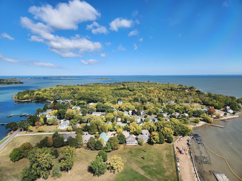 Lake Erie Waterfront Views Lake Erie Waterfront Views