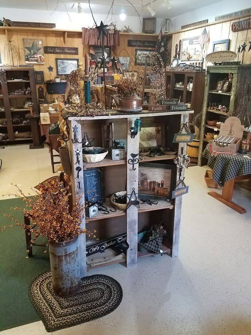 Leaning Pine Kuntry Store, Brown City Leaning Pine Kuntry Store, Brown City