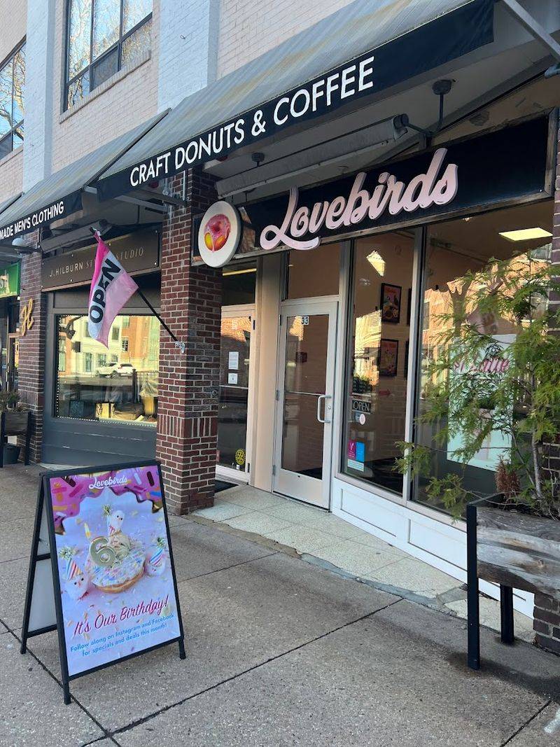 Lovebirds Donuts