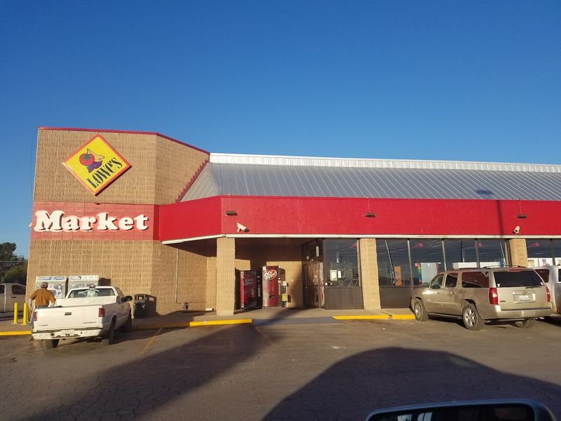 Lowe's Market Deli BBQ