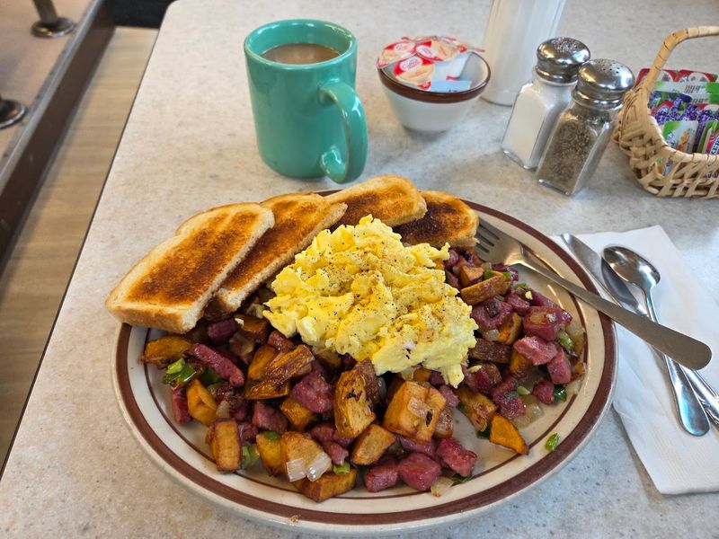 Breakfast in Oregon Before the Day Opens Up