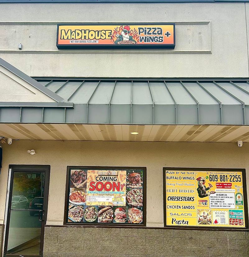 Madhouse Pizza & Wings - Trenton