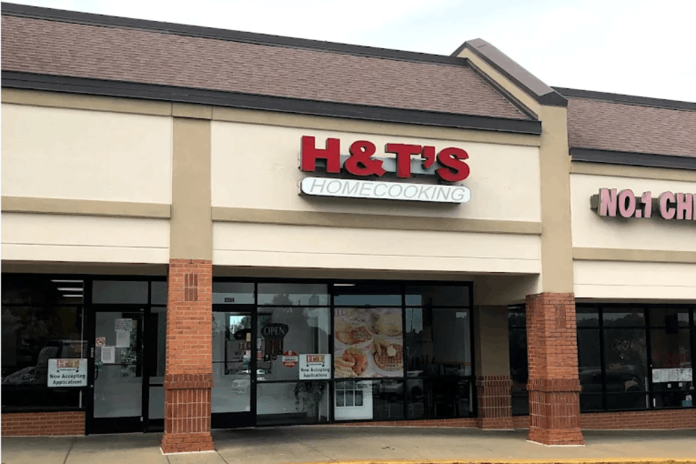 Many Claim This Tennessee Restaurant Has the Best Soul Food in the State