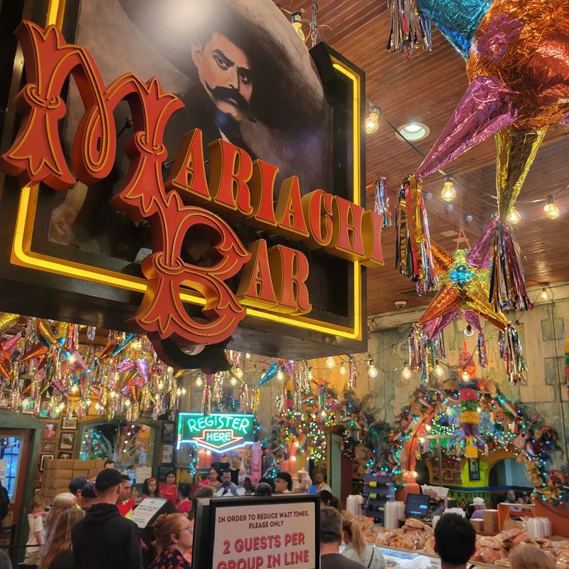 Mariachis Who Bring Tables to Life