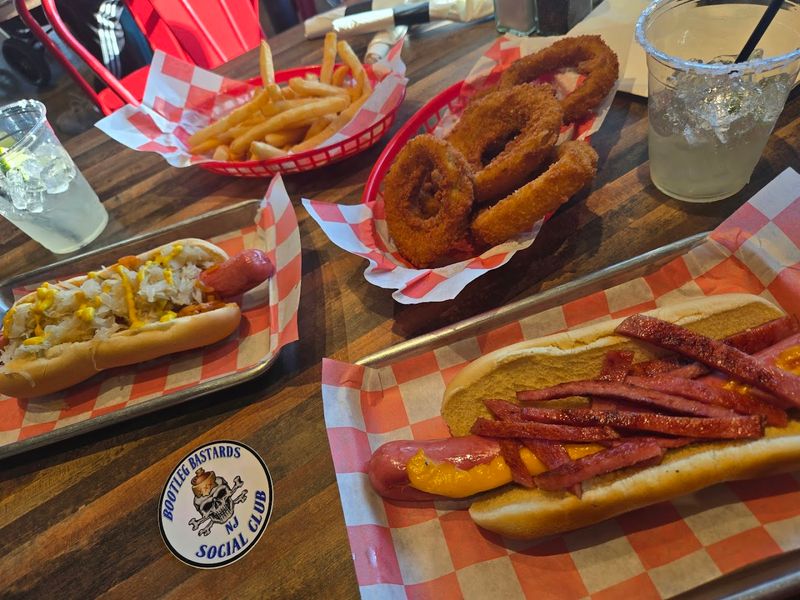 Max’s Bar & Grill - Long Branch