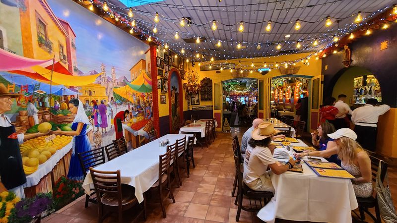 Mi Tierra Café y Panadería (San Antonio)