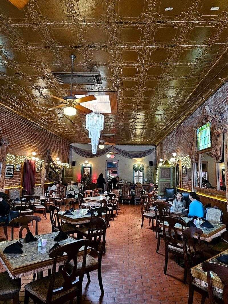 Miss Hattie's Restaurant & Cathouse Lounge (San Angelo)
