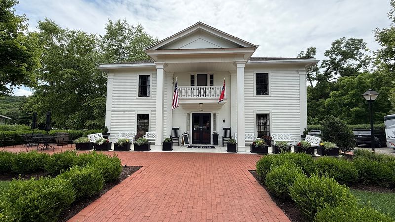 Miss Mary Bobo's Boarding House — Lynchburg Miss Mary Bobo's Boarding House — Lynchburg