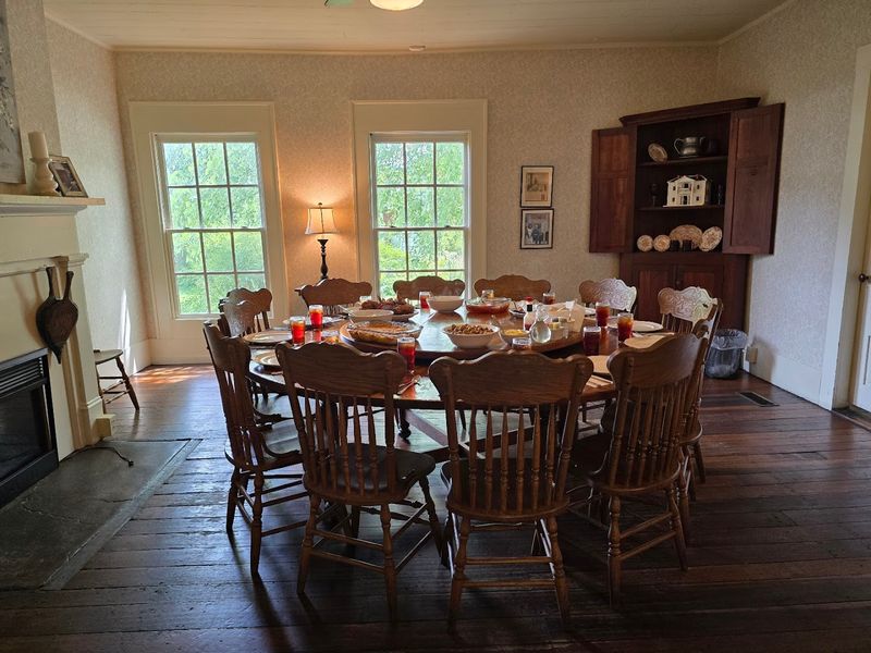 Miss Mary Bobo's Restaurant — Lynchburg Miss Mary Bobo's Restaurant — Lynchburg