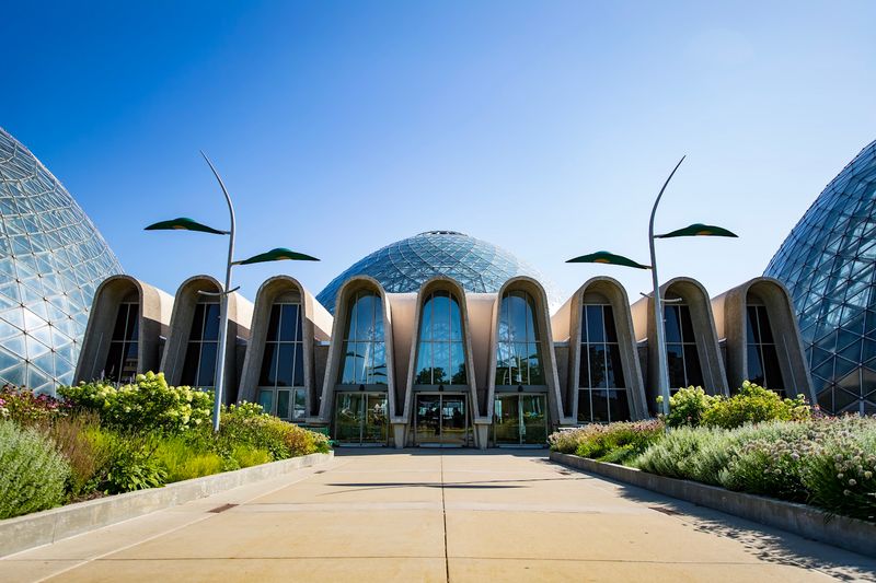Mitchell Park Domes (Milwaukee) Mitchell Park Domes (Milwaukee)