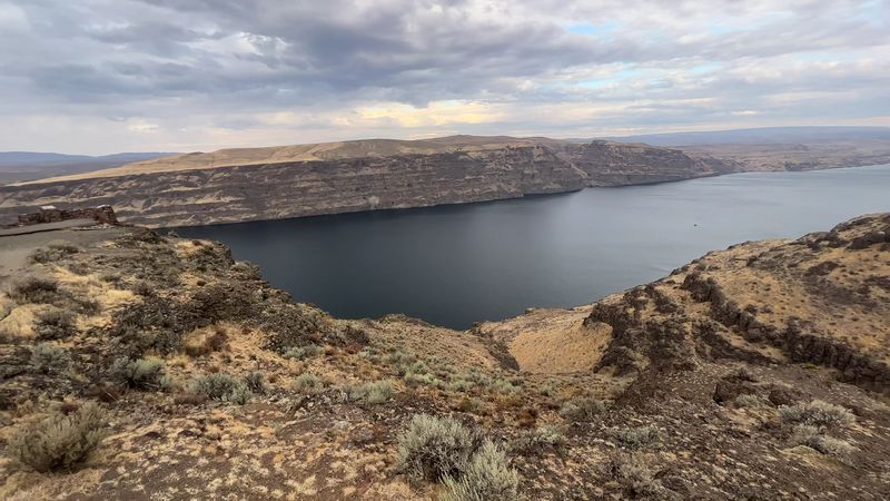 Where the Desert Rim Drops Into the Columbia